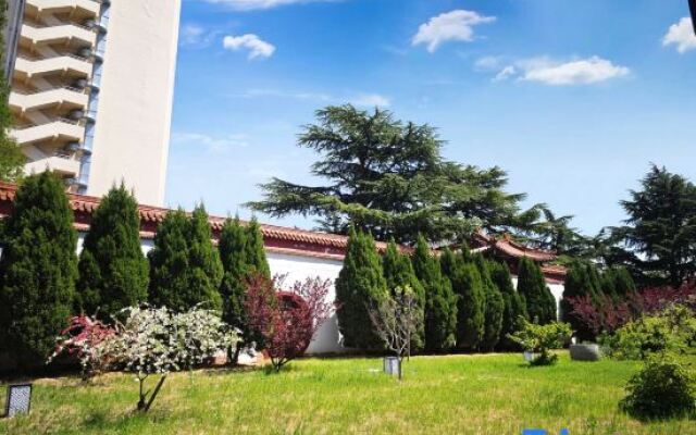 Yuhuangding Hotel