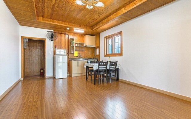 Ganghwa Badabit Pension