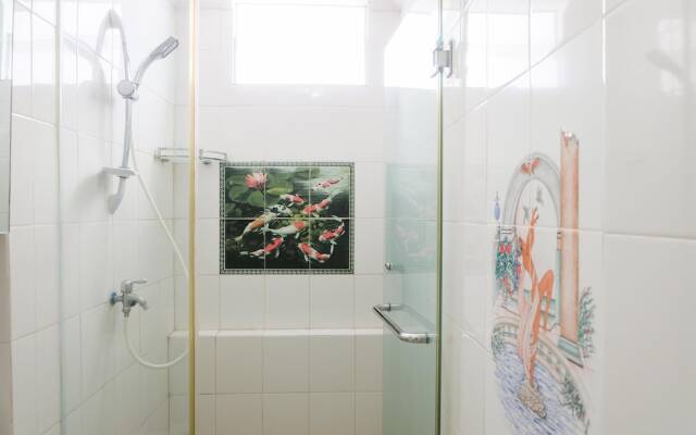 Best Contremporer Modern 3BR Bassura City Apartment