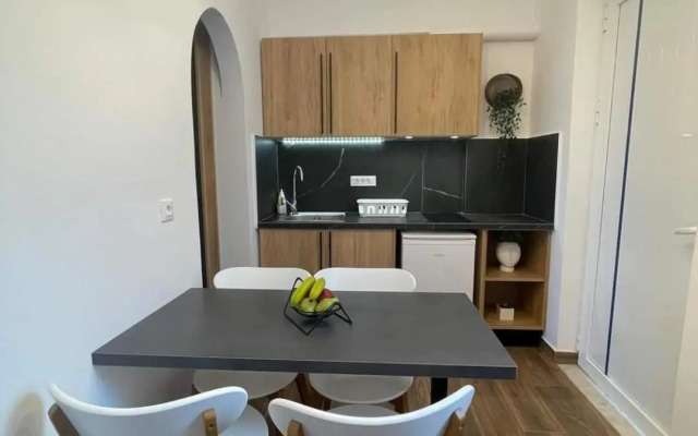 Gennadi Beach Apartments