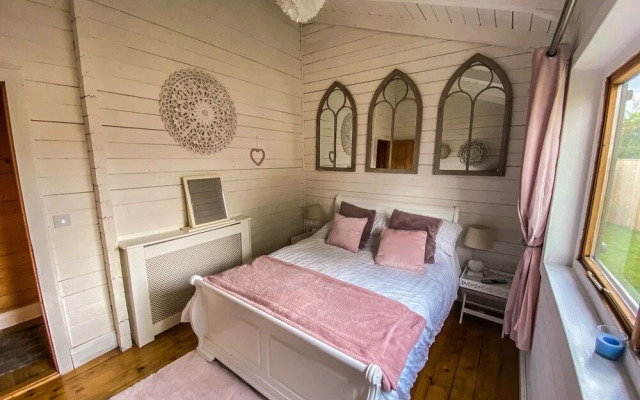 Beautiful 3-bed Luxury Private Lodge in York