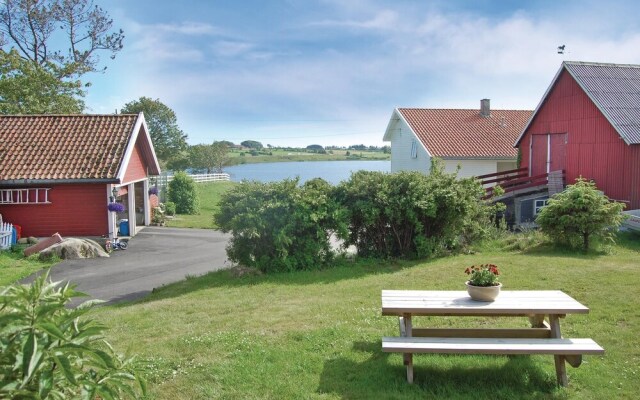 Amazing Home in Farsund With 3 Bedrooms and Wifi