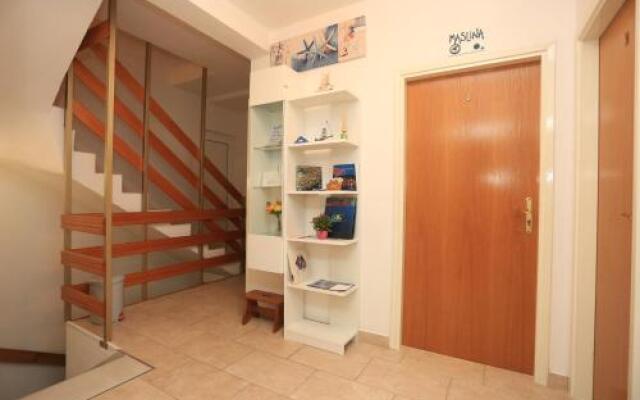 Stela Apartments