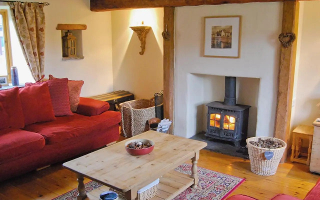 Featherstone Cottage