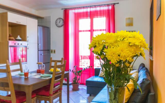 Sunny Apartment by Wonderful Italy