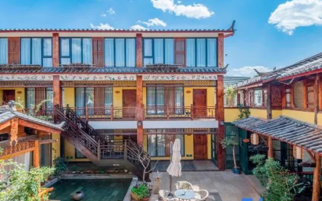 Yulong Snow Hall Inn (Baisha Ancient Town Store)