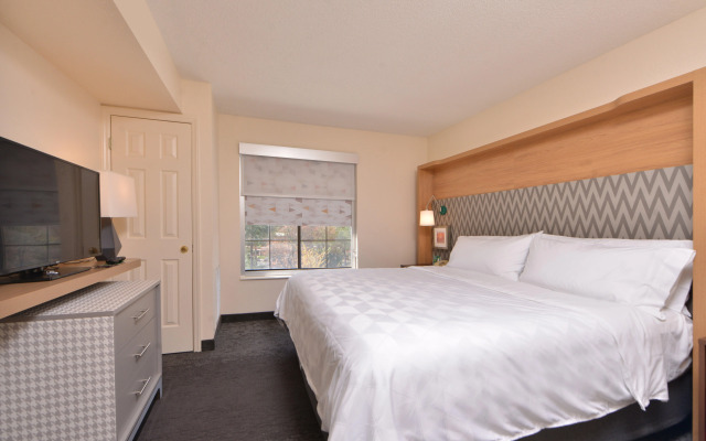 Holiday Inn Hotel & Suites Raleigh / Cary by IHG