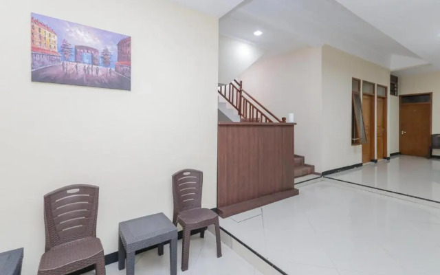 OYO 90175 Tl Guest House