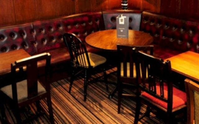 Ye Olde Crowne