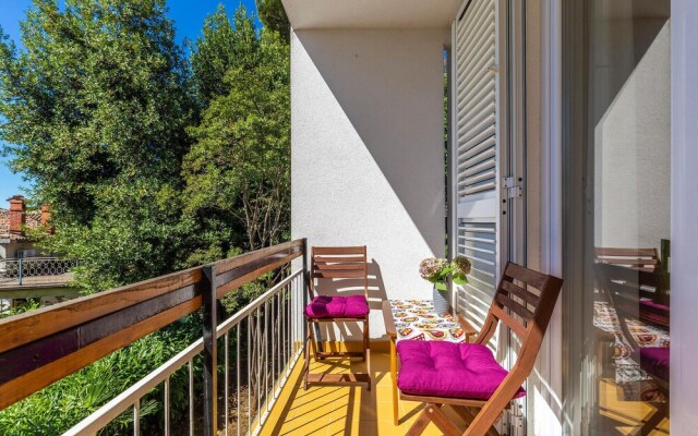 Stunning Apartment in Icici With Wifi and 2 Bedrooms