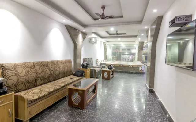 Goroomgo Mundrika Deluxe Patna