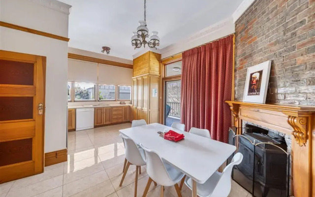 Bayside Geelong Hotel & Apartments, an Ascend Collection Hotel