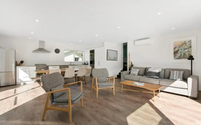 The Waihi Beach House - Waihi Beach Holiday Home