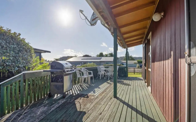 The Jandal House - Whitianga Holiday Home