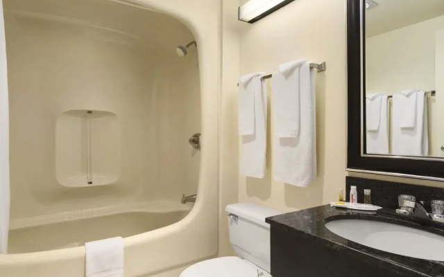 Days Inn Kenora