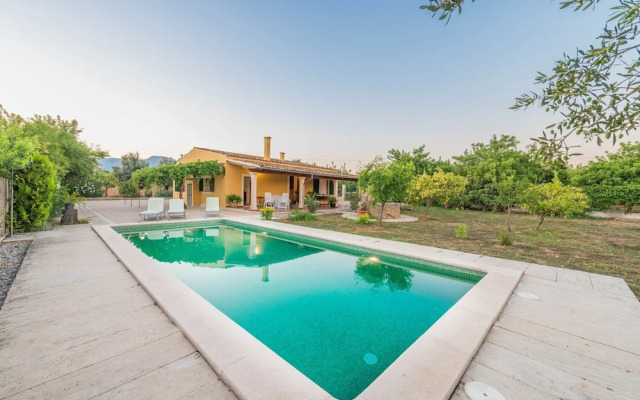 Can Moscari in Inca With 3 Bedrooms and 2 Bathrooms