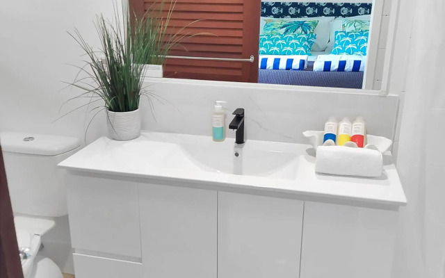 Palm Cove Beach Retreat - 1st Floor