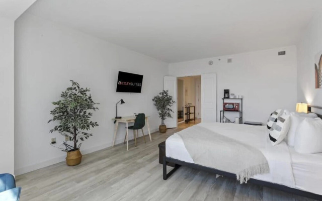 Astonishing Beachfront King Hotel CozySuites