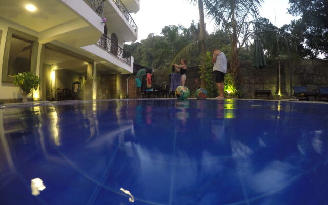 Sunray Hotel