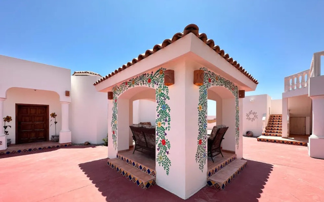 Your Beachfront Escape Close to Everything