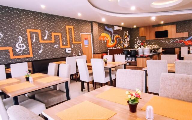 Front One Hotel Nganjuk