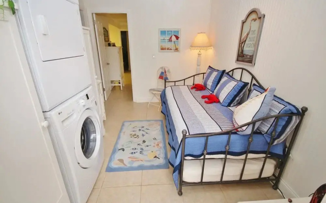 Seaside Hideaway Apartment 3
