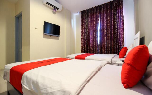 RedDoorz Syariah at Wijaya Imperial Hotel