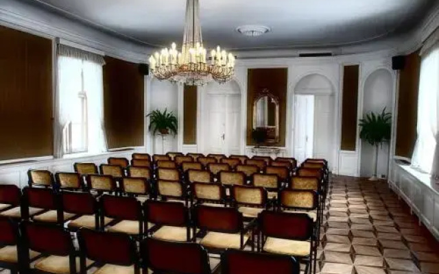 Dom Polonii Hotel Zamek