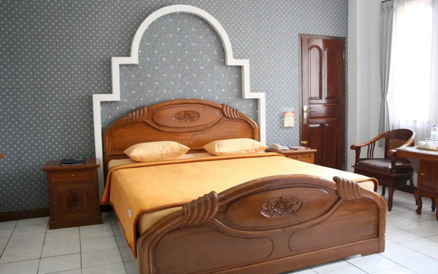 Lingga Hotel
