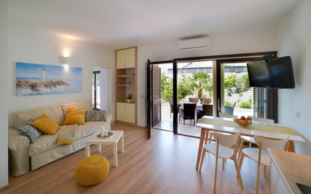 Awesome Apartment in Primosten With Wifi and 2 Bedrooms