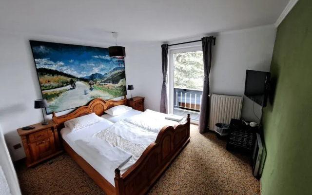 Blue Mountain Hotel