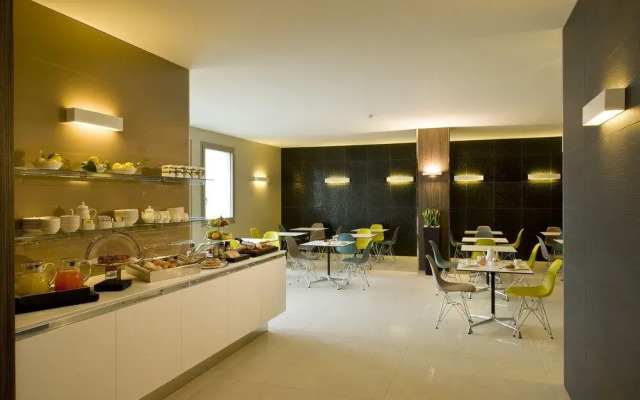 Viola Mhotel