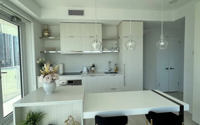 Adastay Suites Toronto