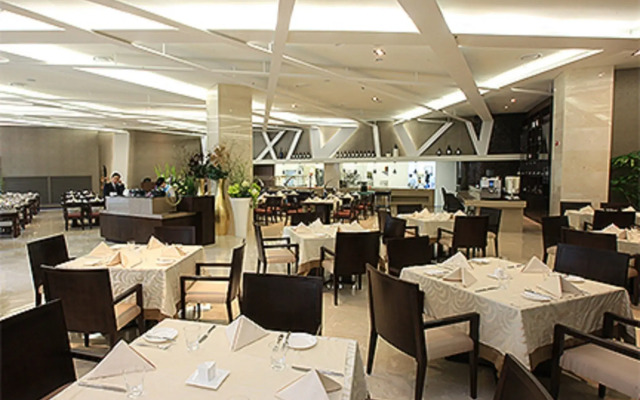 High1 Grand Hotel Convention Tower