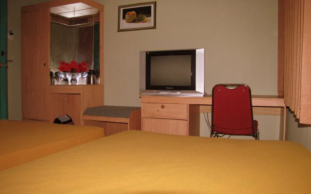Mitra Hotel