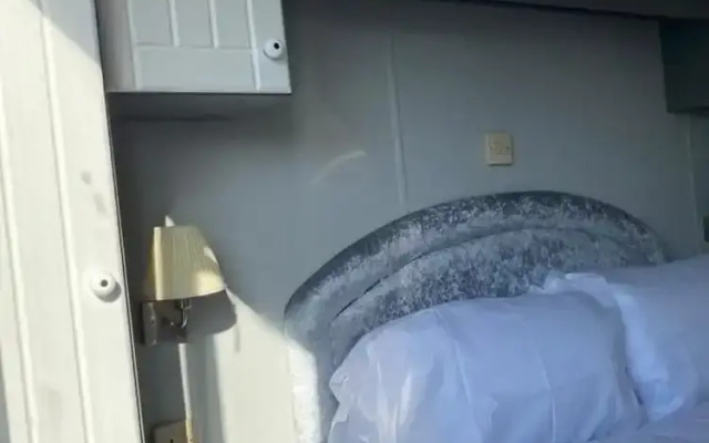 Immaculate 2-bed Static Caravan Near the Lake