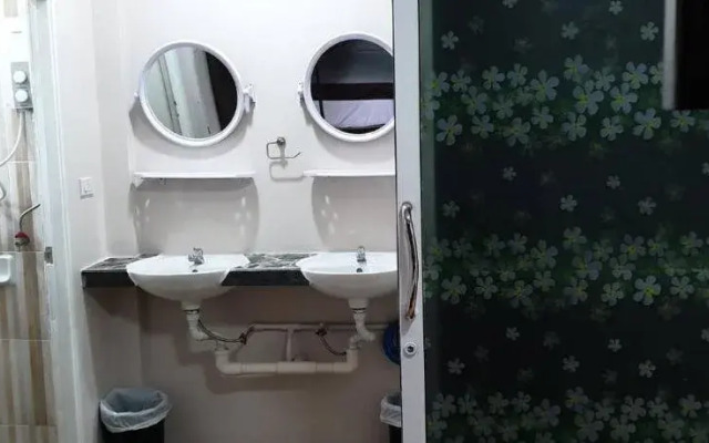 Sairee Center Guesthouse