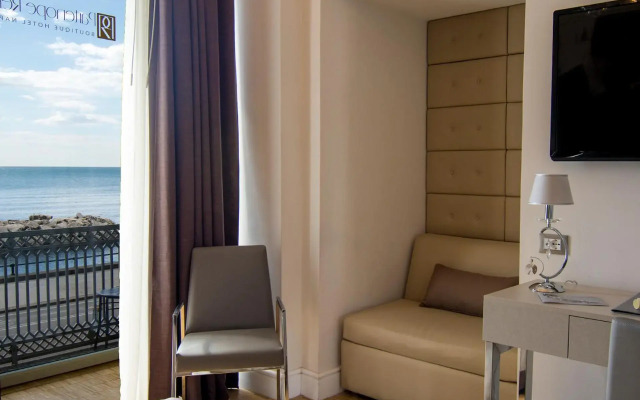 Partenope Relais