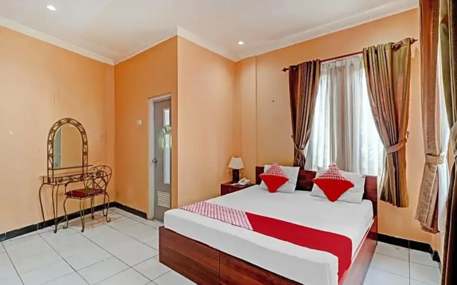 OYO 90475 Mirda Gratia Hotel