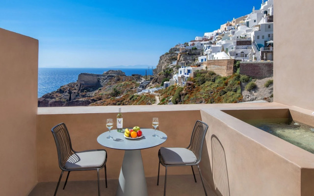 Old Castle Oia
