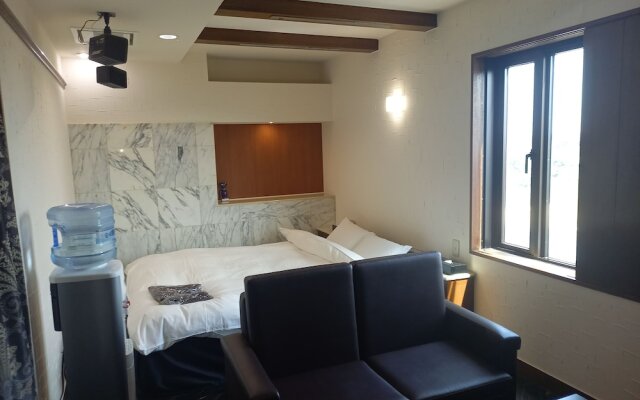 HOTEL C-PLUS - Adults Only