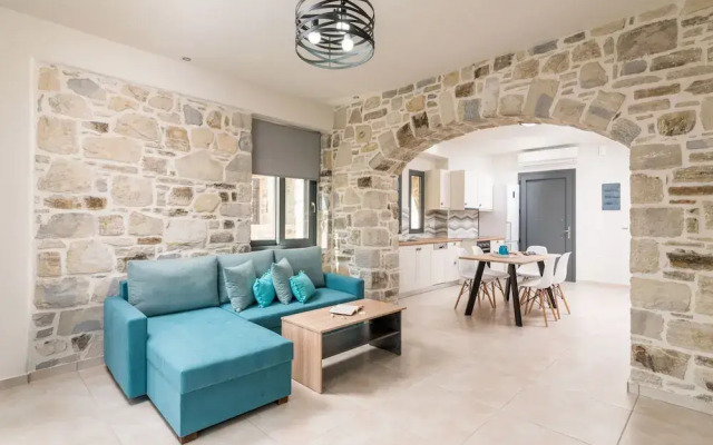 Elmara Luxury Villa 1 - Next to the Beach