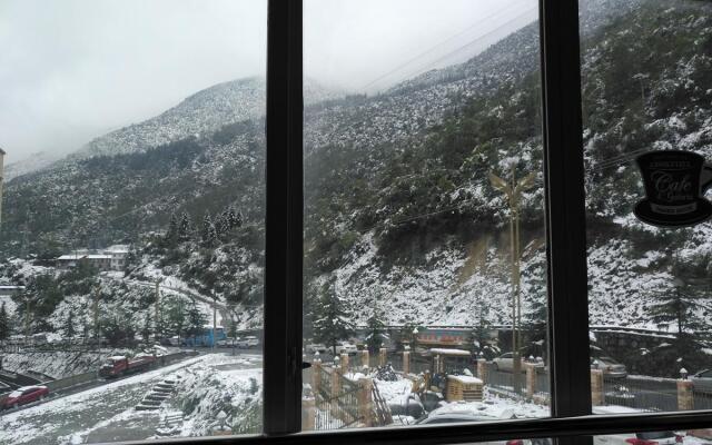 James Joyce Coffetel·Kangding Ganzi Tibetan Autonomous Prefecture Court