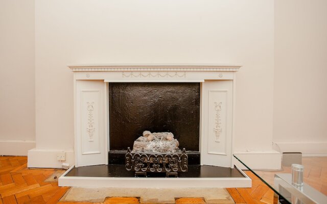 Bright 2 Bedroom Apartment Near Regents Park