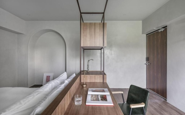 H suite inn