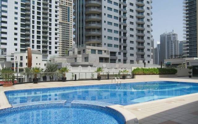 Elegantly Modern 1BR With Lovely Marina Views!