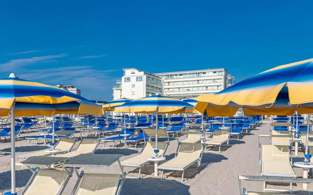 Hotel City Beach Resort