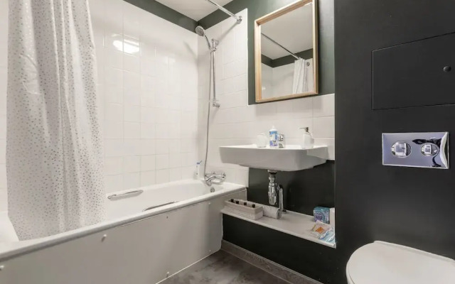 Spacious and Central Flat Near Regent's Park