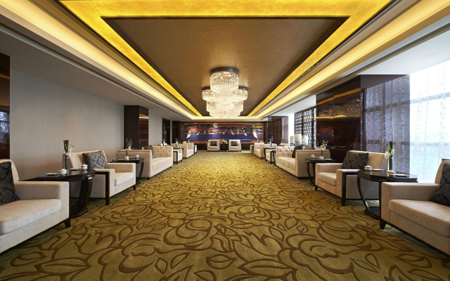 Sheraton Shanghai Waigaoqiao Hotel – Lobby – Shanghai
