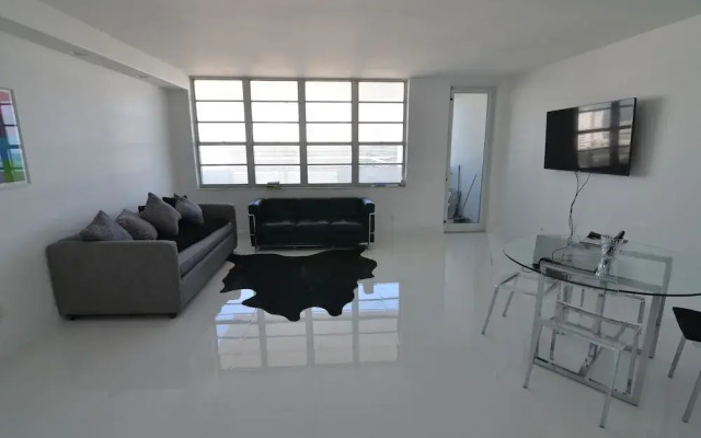 Riviera Luxury Living at the Decoplage